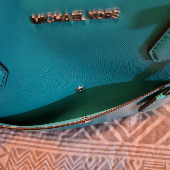 Stunning Michael Kors Large Turquoise Tote - RARE/HTF - Picture 9 of 15